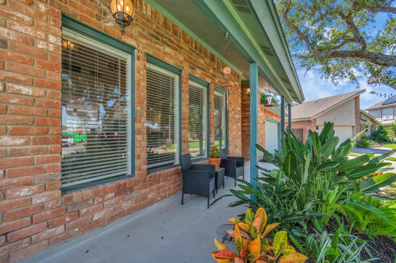 Beauty On The Water! Lake House Near The Beaches! Galveston Zewnętrze zdjęcie