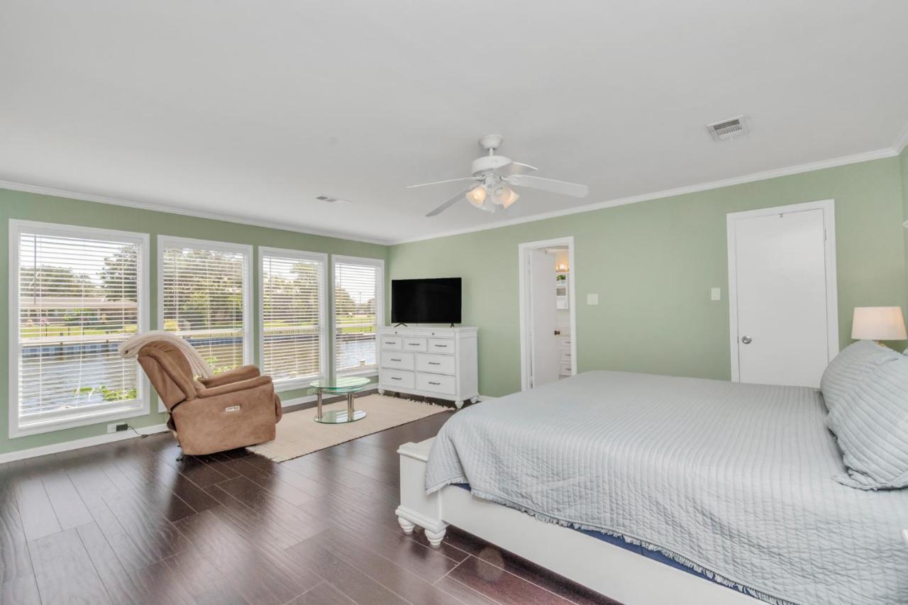 Beauty On The Water! Lake House Near The Beaches! Galveston Zewnętrze zdjęcie